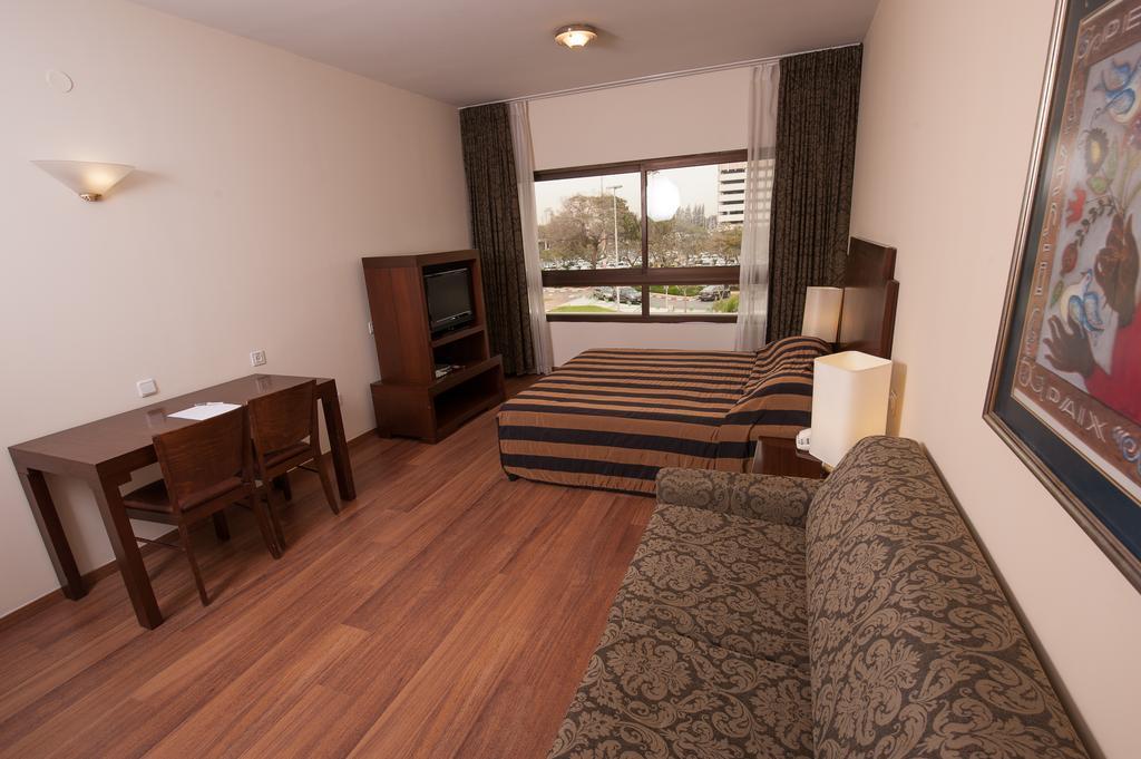 Apropo Hotel Ramat Gan Ruang foto