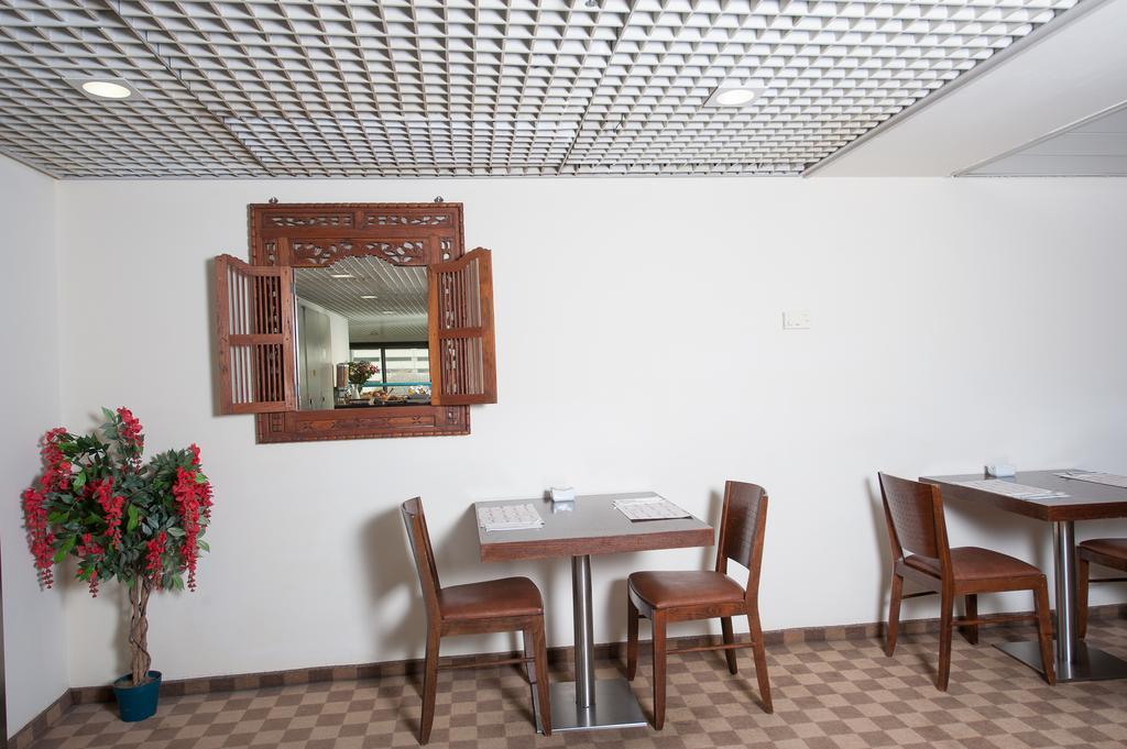 Apropo Hotel Ramat Gan Bagian luar foto