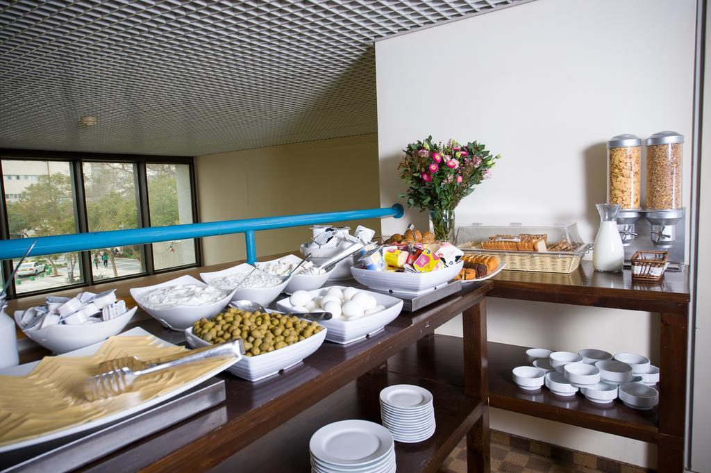 Apropo Hotel Ramat Gan Bagian luar foto
