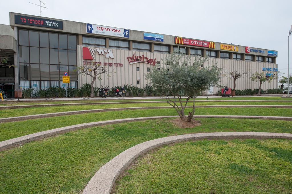 Apropo Hotel Ramat Gan Bagian luar foto