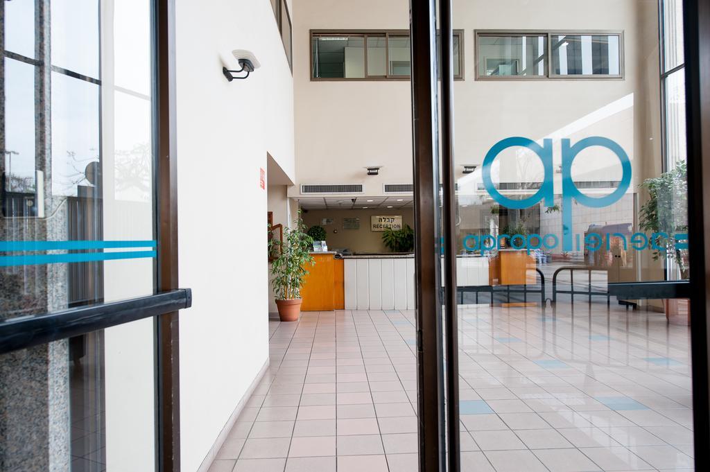 Apropo Hotel Ramat Gan Bagian luar foto